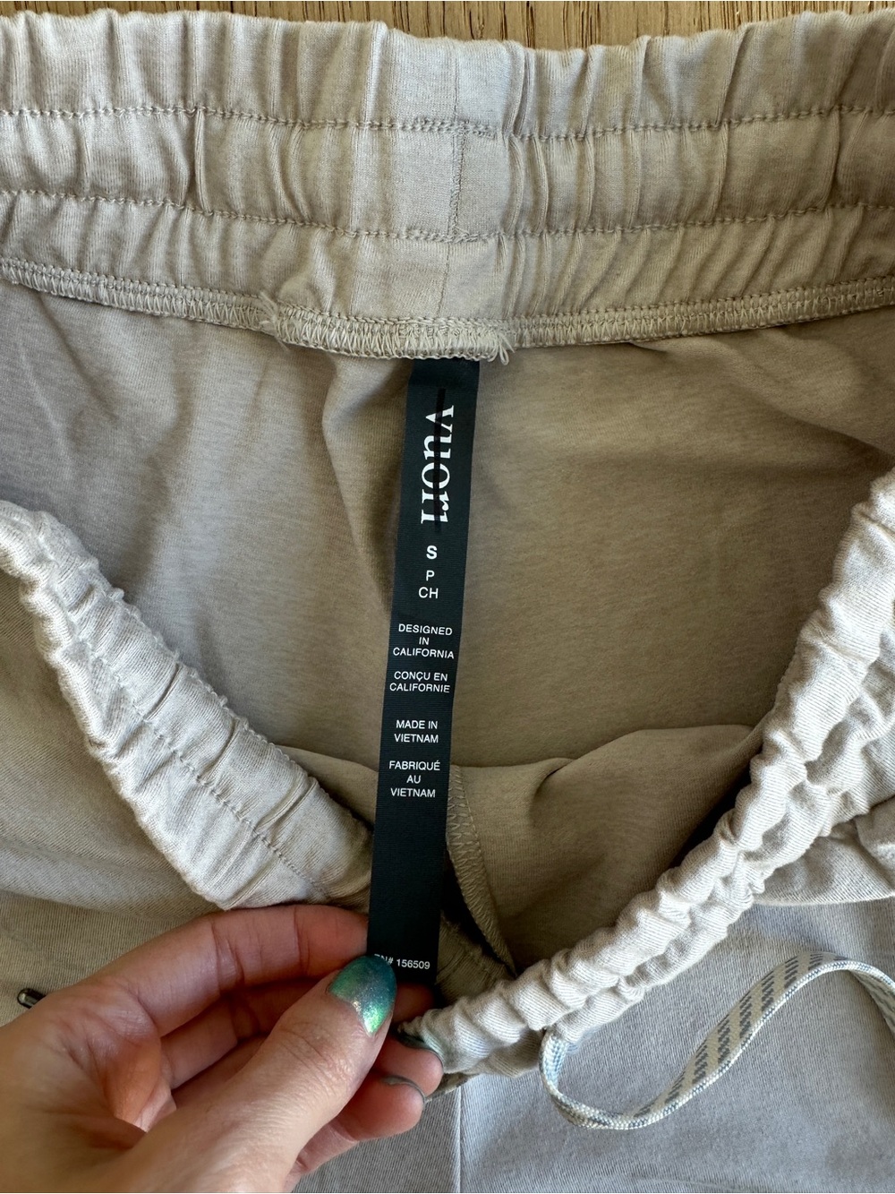 Vuori Halo Essential Wide Leg DreamKnit™ Pant Ecru
Heather S - Picture 8 of 8